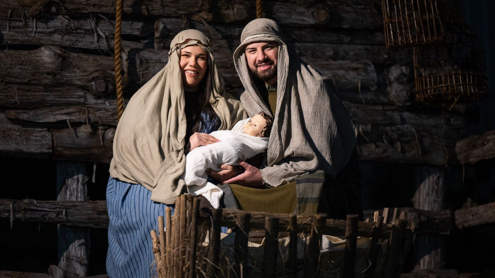 cristaos-fazem-drive-thru-de-natal-e-evangelizam-nos-eua:-“jesus-te-ama”
