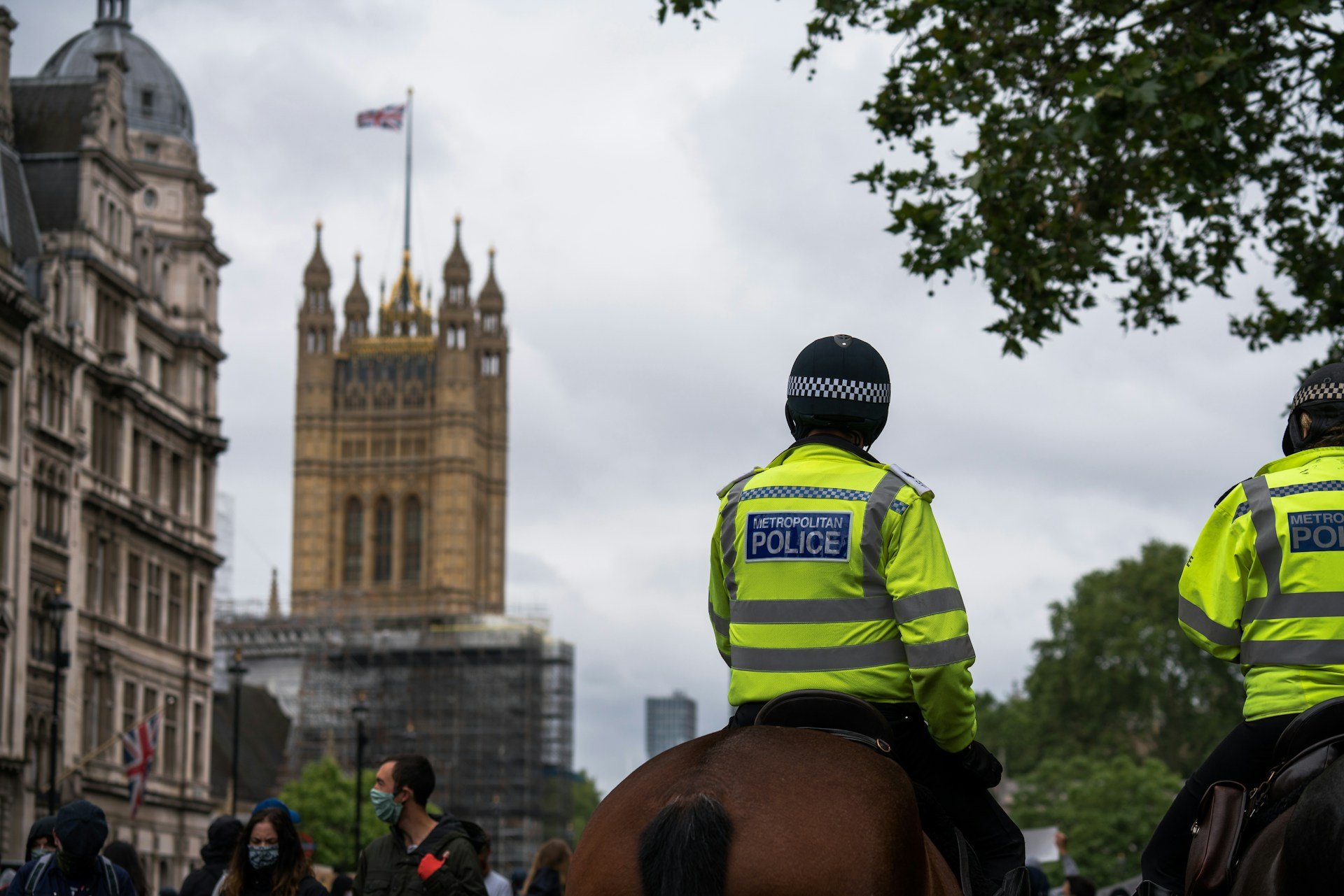 policiais-ingleses-sao-aconselhados-a-evitar-linguagem-“centrada-no-cristianismo”