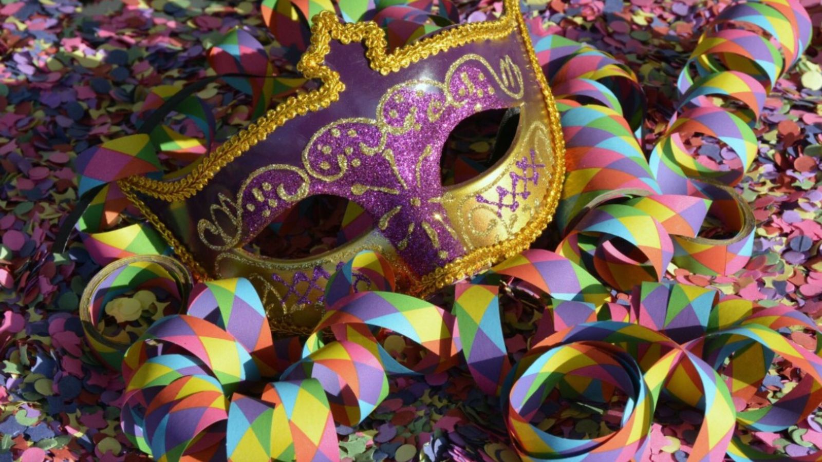 como-pais-cristaos-podem-orientar-os-filhos-sobre-as-festas-de-carnaval-na-escola?