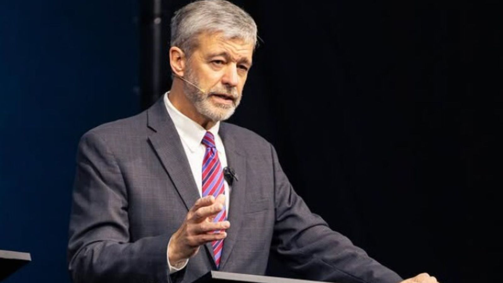 paul-washer-exorta-a-igreja-sobre-missoes:-‘larguem-seus-celulares-e-vao-para-o-campo’