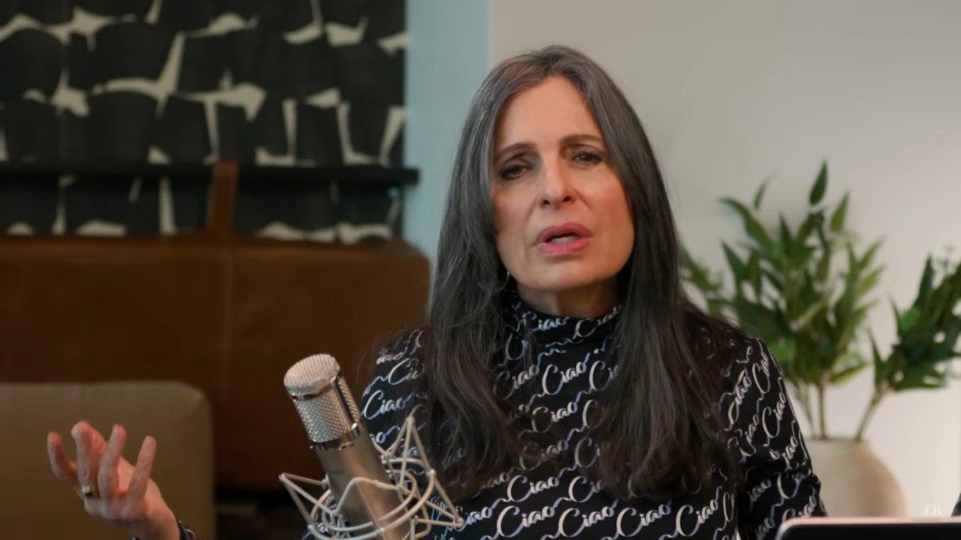 lisa-bevere-sobre-desconstrucao-da-feminilidade:-‘ha-uma-guerra-espiritual-pelas-mulheres’