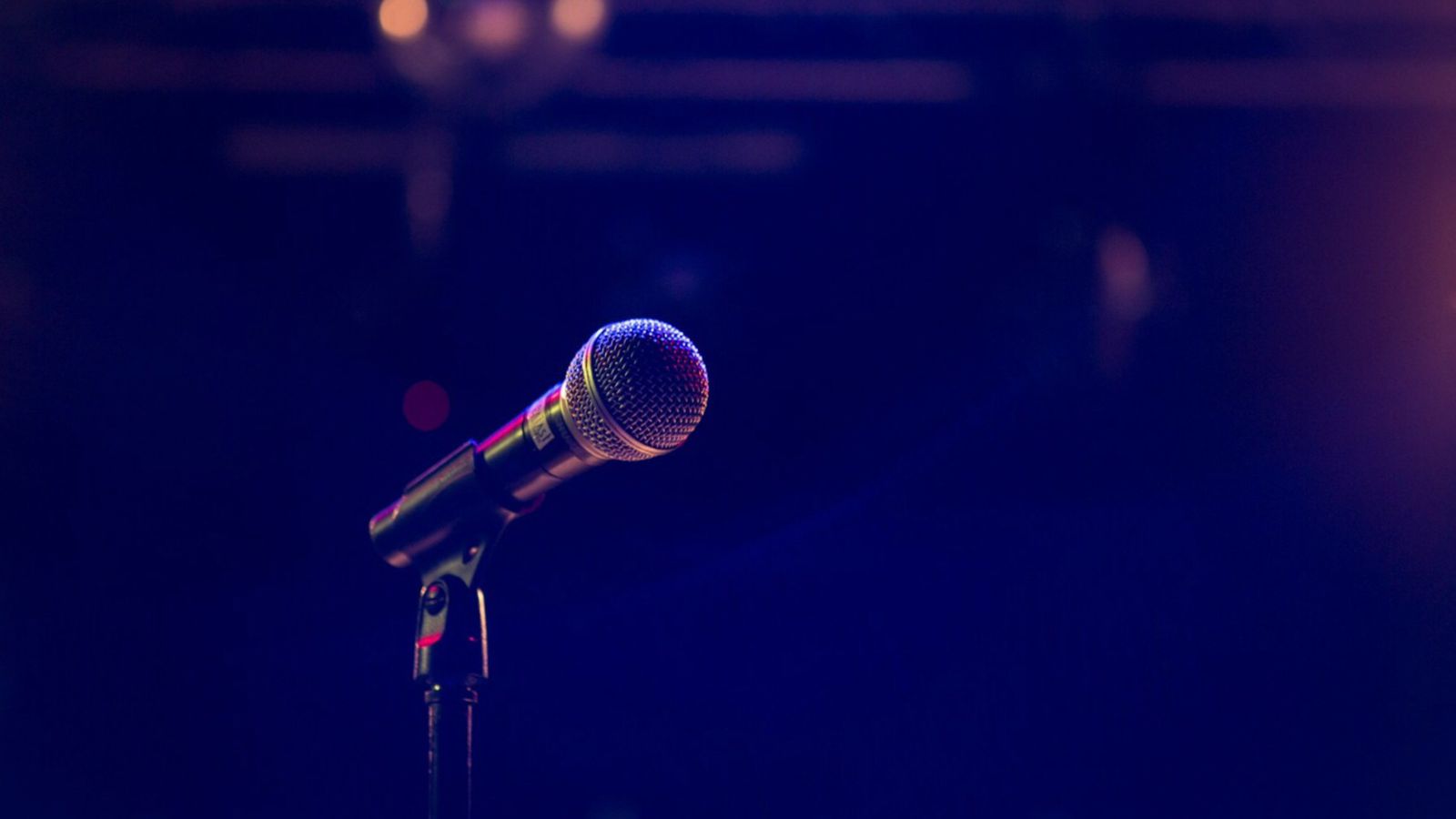 ‘inconstitucional’:-escola-proibe-aluno-de-cantar-louvor-em-show-de-talentos-nos-eua