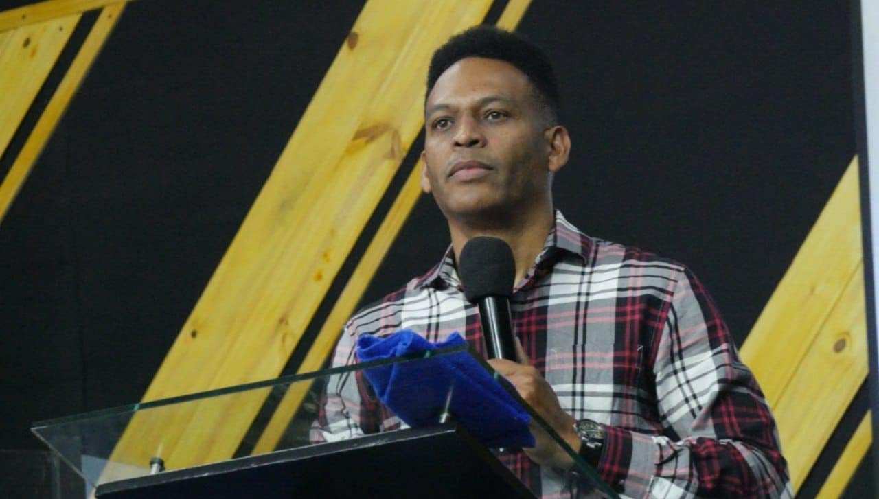 pastor-expulso-de-cuba-e-proibido-de-voltar-ao-pais-para-visitar-filha-com-cancer