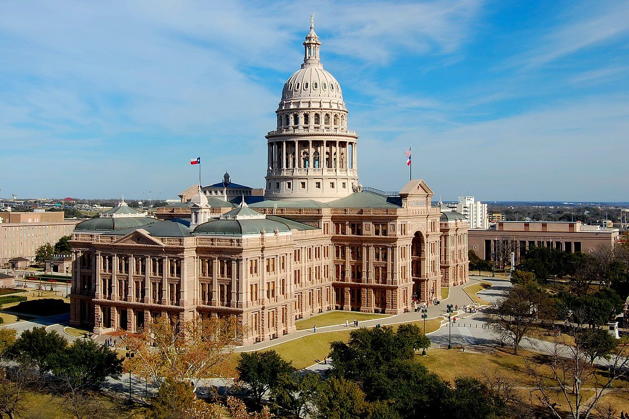 texas-aprova-projeto-de-lei-que-exige-os-dez-mandamentos-nas-salas-de-aula