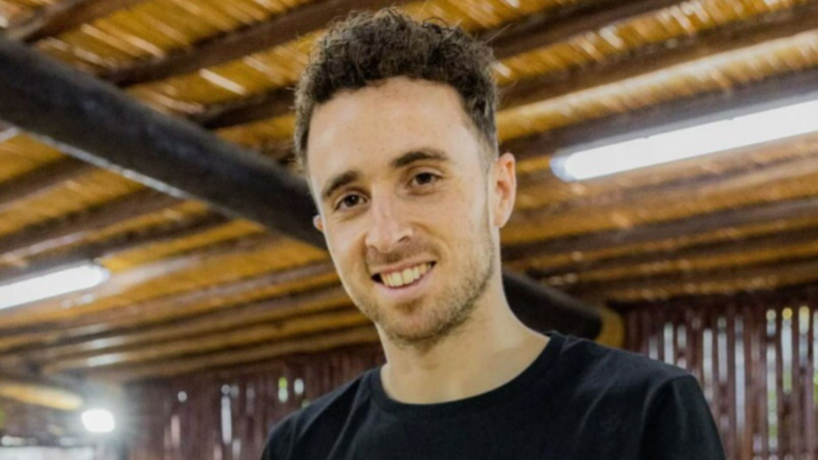 fas-se-reunem-para-orar-apos-morte-de-diogo-jota-e-54-pessoas-aceitam-jesus