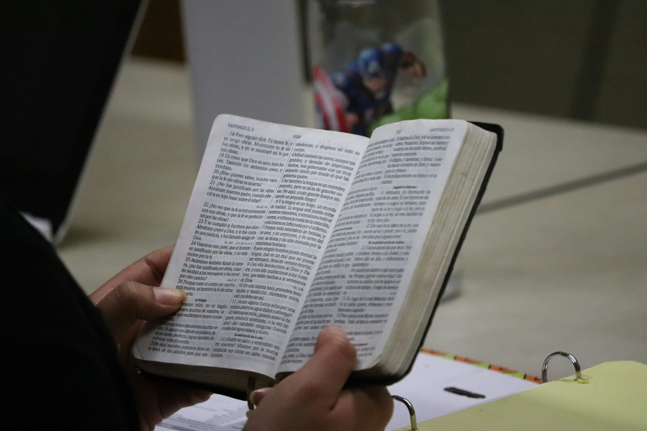lei-que-permite-uso-da-biblias-em-escolas-e-promulgada-em-conquista-da-vitoria