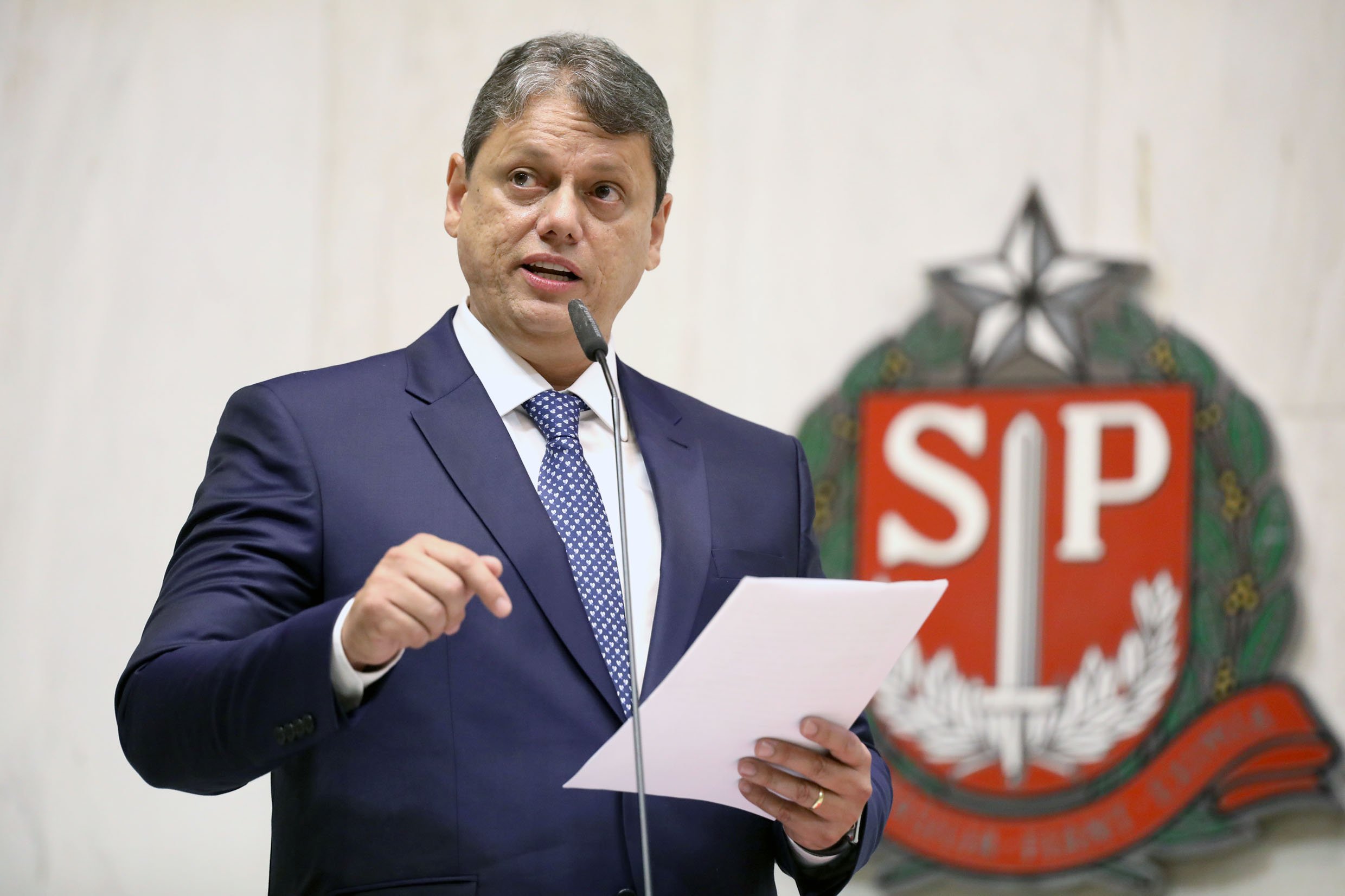 governador-tarcisio-diz-que-oracao-e-sua-prioridade:-‘nao-inicio-projetos-sem-orar’