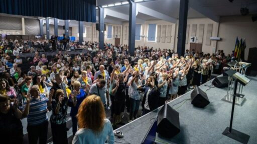 holandeses-fazem-evangelismo-na-ucrania-e-levam-mais-de-1.400-pessoas-a-jesus