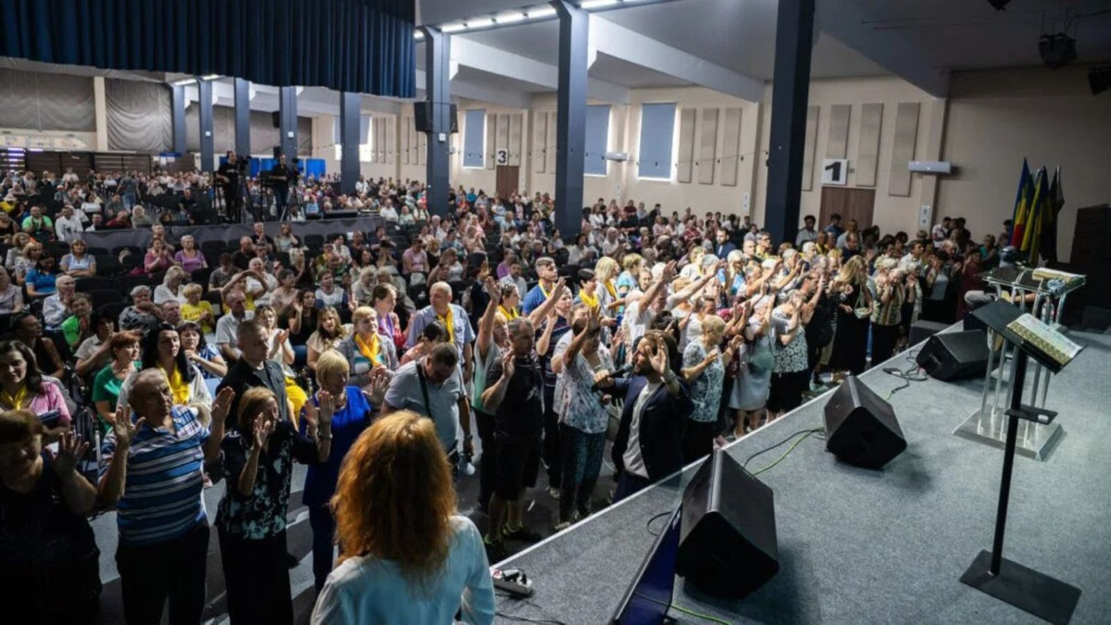 holandeses-fazem-evangelismo-na-ucrania-e-levam-mais-de-1.400-pessoas-a-jesus