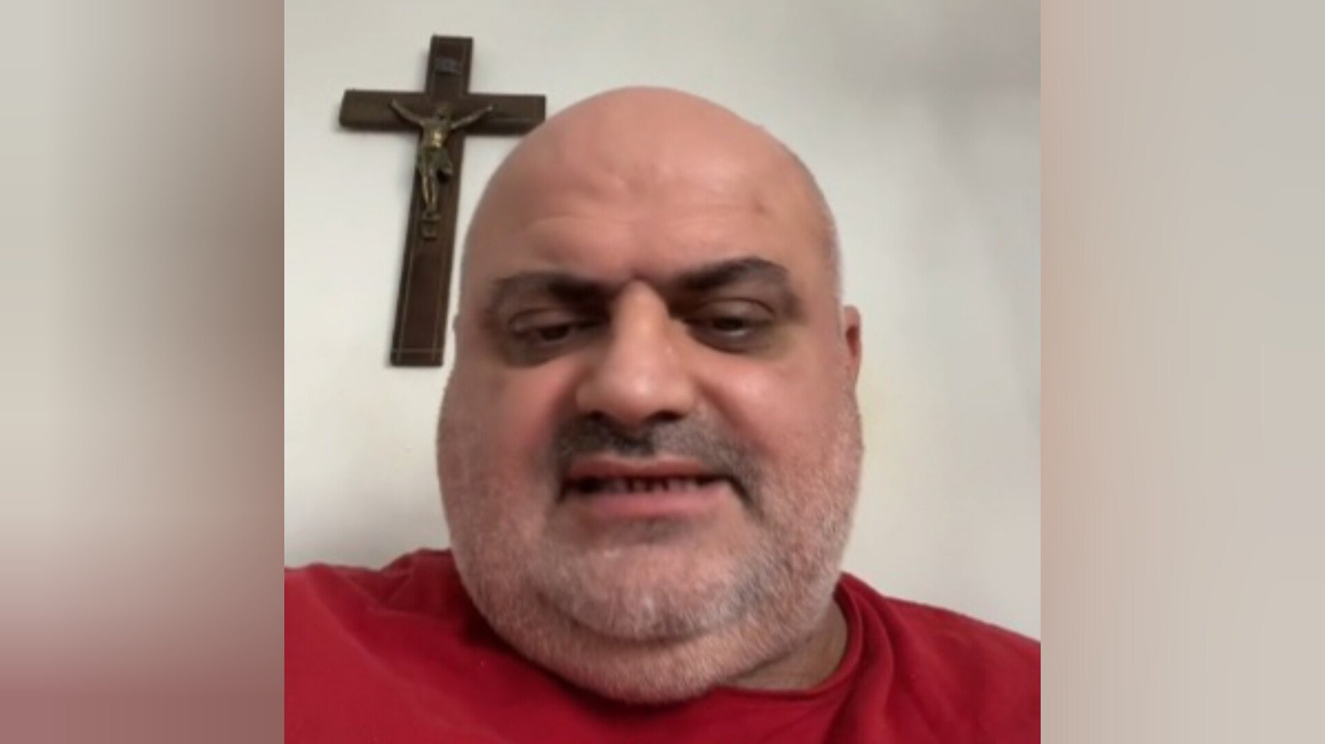 cristao-cadeirante-e-assassinado-durante-transmissao-ao-vivo-na-franca