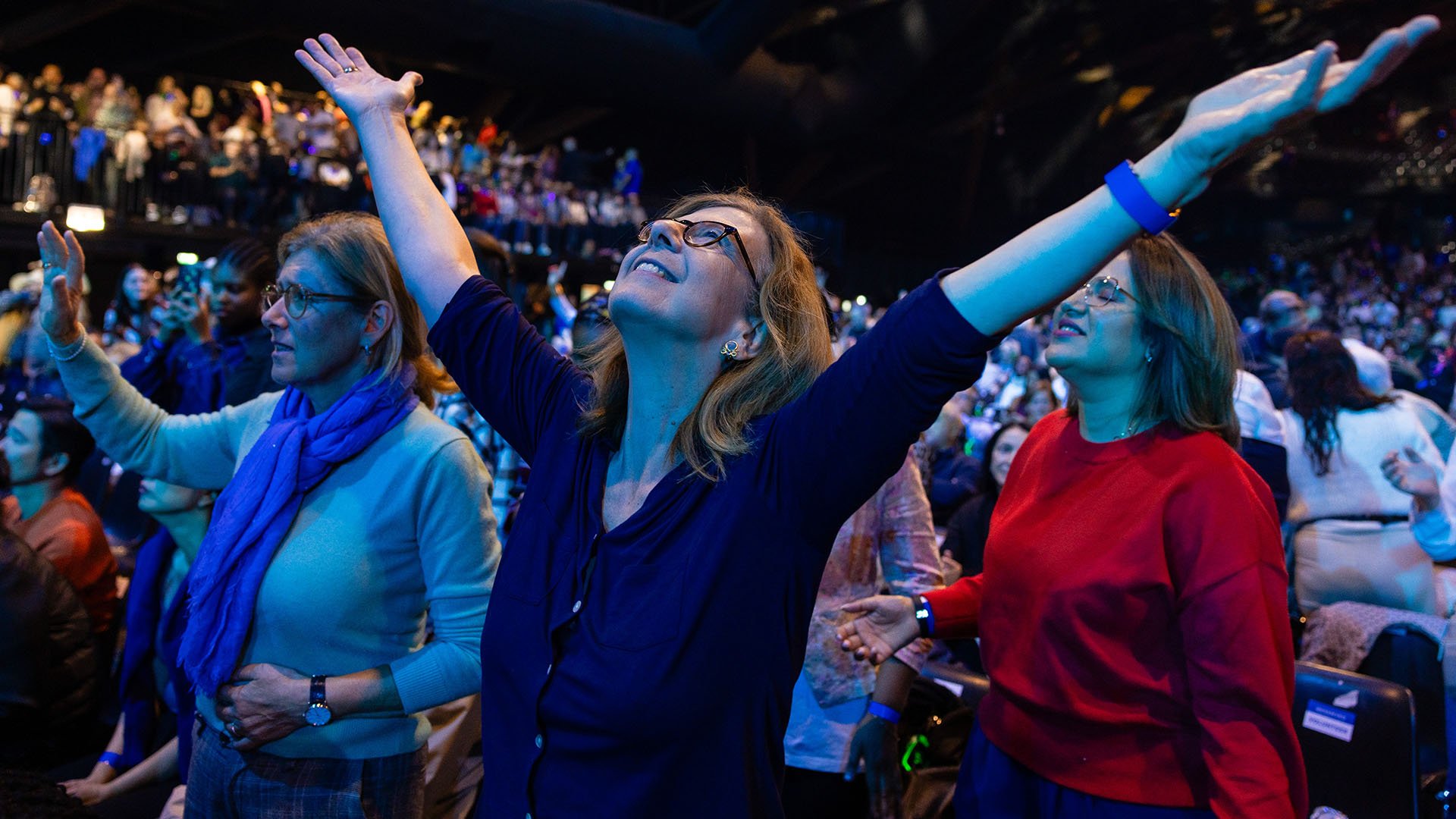 culto-evangelistico-atrai-14000-na-belgica-com-mais-de-1.000-vidas-convertidas-a-jesus