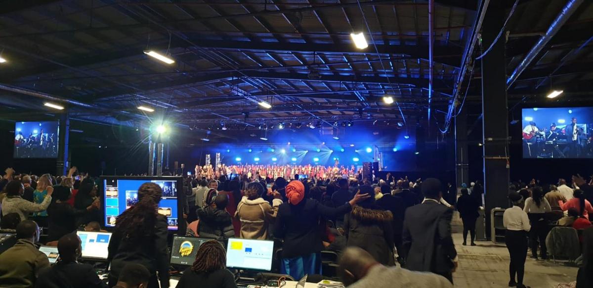 igreja-que-mais-cresce-no-reino-unido-tem-sede-na-nigeria,-pais-que-persegue-cristaos