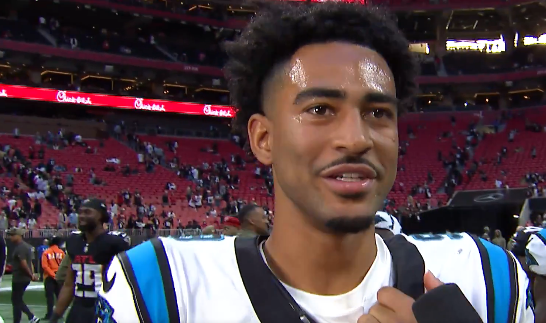 jogador-da-nfl-faz-jogo-historico-e-da-gloria-a-deus:-“ele-e-a-razao-de-tudo”