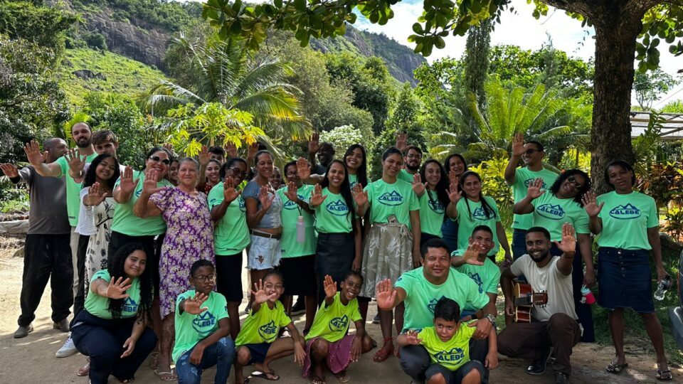 jovens-evangelizam-nas-ferias-e-levam-200-pessoas-ao-batismo-em-minas-gerais