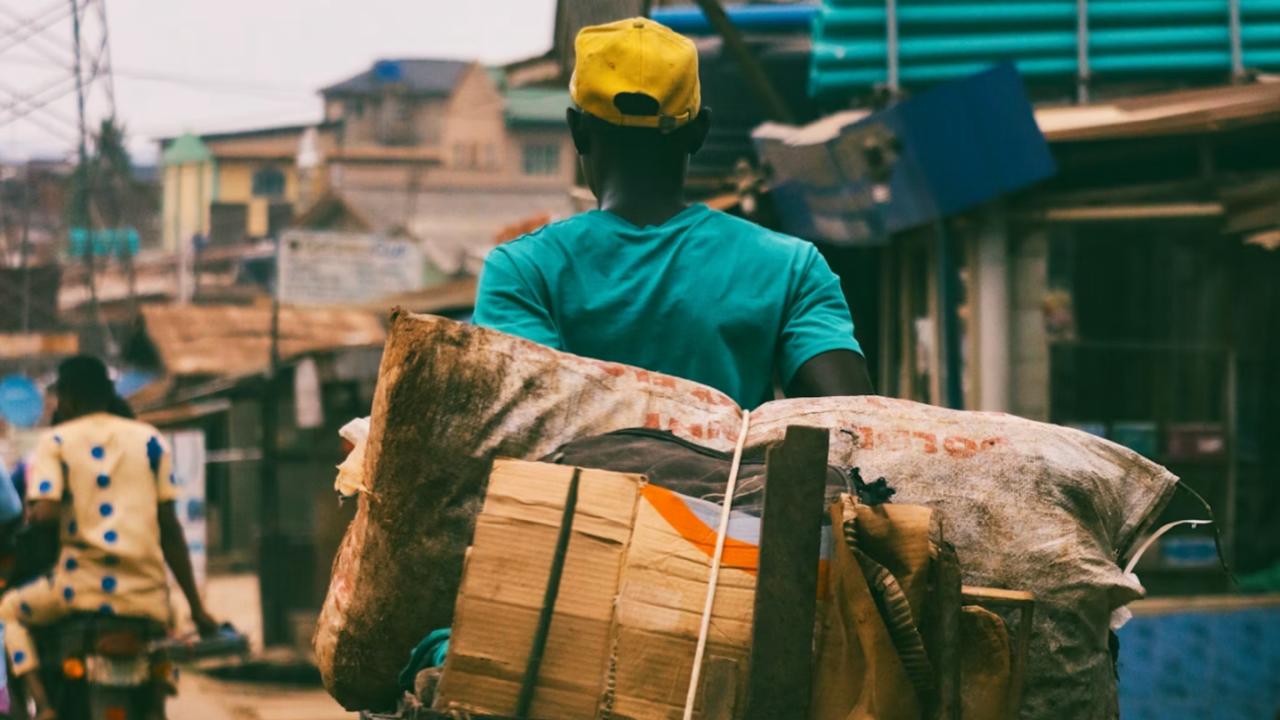 pai-muculmano-mata-filho-a-facadas-apos-conversao-ao-cristianismo-em-uganda